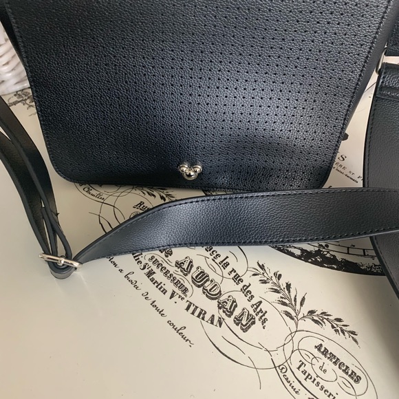 Disney Japan, Mickey Mouse, Crossbody, handbag purse. - Picture 2 of 12